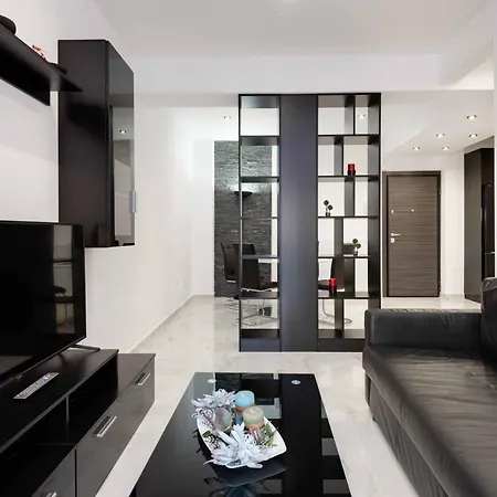 Apartament Monochrome Style 1bdrm Apt Close To City Center